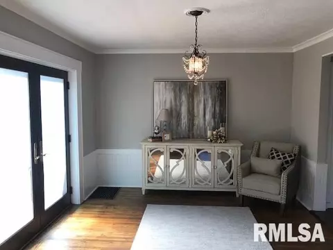 223 N Kickapoo Ter, Peoria, IL 61604 photo 5