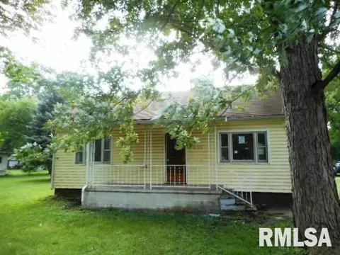 606 N Maple Ave, Saint David, IL 61563 photo 1