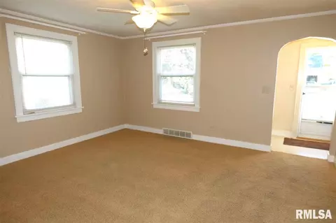 112 W Pine St, Metamora, IL 61548 photo 5
