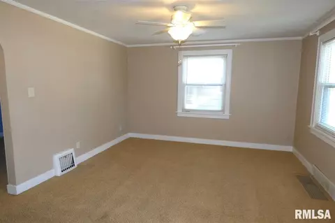 112 W Pine St, Metamora, IL 61548 photo 8