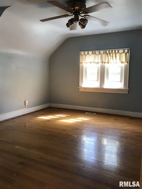 30 Laurel, Canton, IL 61520 photo 10