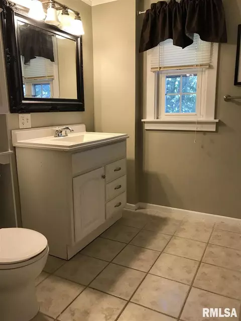 30 Laurel, Canton, IL 61520 photo 12