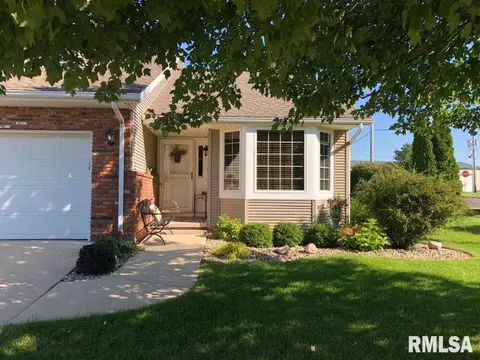 1 Heather Ct, Washington, IL 61571 photo 2
