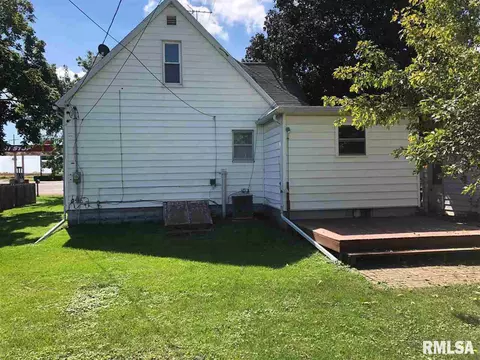 662 E Harrison St, Cuba, IL 61427 photo 3
