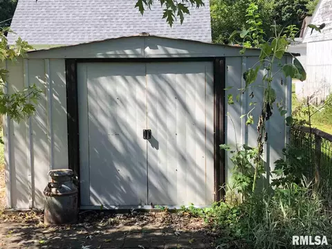 662 E Harrison St, Cuba, IL 61427 photo 13