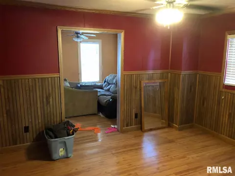 662 E Harrison St, Cuba, IL 61427 photo 8