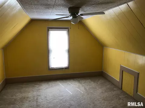 662 E Harrison St, Cuba, IL 61427 photo 17