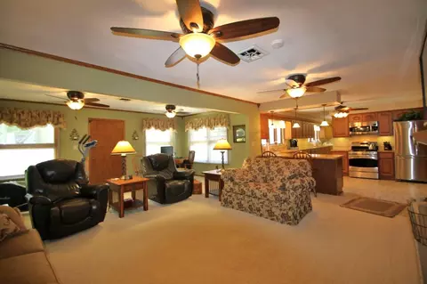 301 E Leo St, Eureka, IL 61530 photo 21