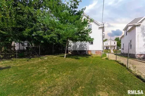 810 E Behrends, Peoria, IL 61603 photo 36