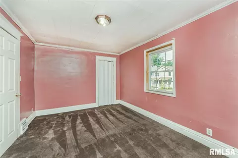 810 E Behrends, Peoria, IL 61603 photo 26