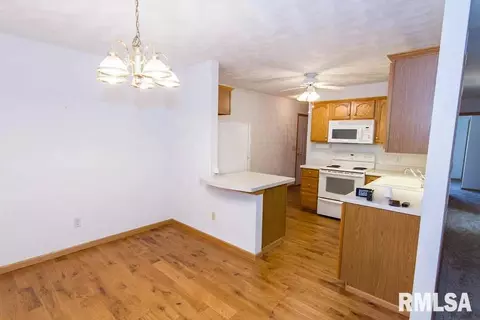 201 Easy, Washington, IL 61571 photo 11