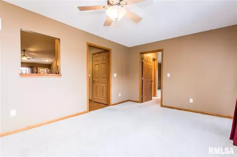 103 Marvin Ct, Germantown Hills, IL 61548 photo 12