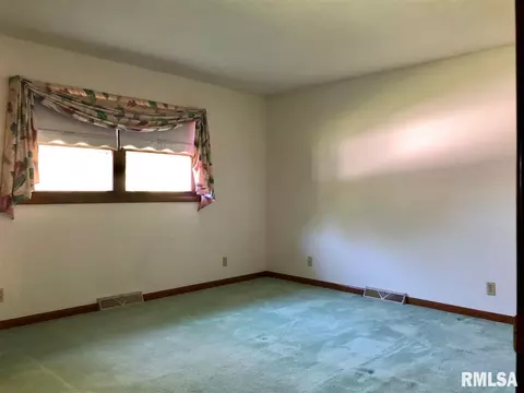 724 E Franklin St, Macomb, IL 61455 photo 16