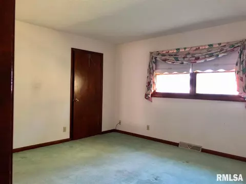 724 E Franklin St, Macomb, IL 61455 photo 18