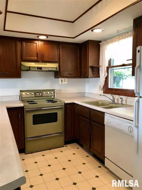 724 E Franklin St, Macomb, IL 61455 photo 12