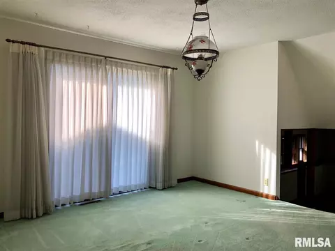 724 E Franklin St, Macomb, IL 61455 photo 7