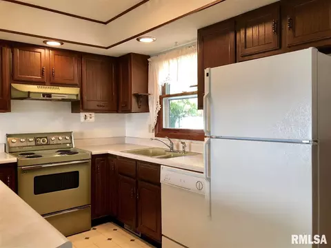 724 E Franklin St, Macomb, IL 61455 photo 13