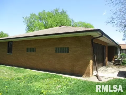 1409 Fairview St, Peoria, IL 61615 photo 2