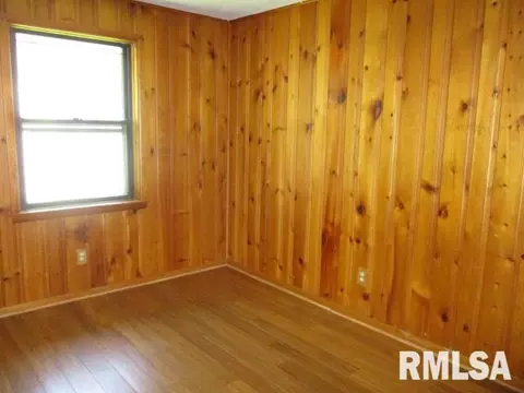 1409 Fairview St, Peoria, IL 61615 photo 8