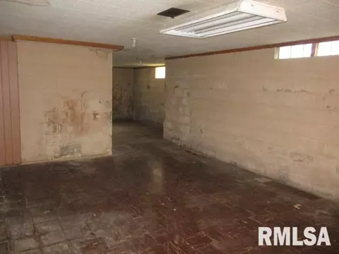 1409 Fairview St, Peoria, IL 61615 photo 10