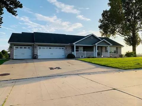 1201 Grand, Macomb, IL 61455 photo 3