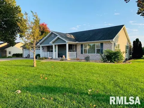1201 Grand, Macomb, IL 61455 photo 1