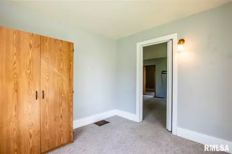 208 E Lincoln St, Roanoke, IL 61561 photo 22