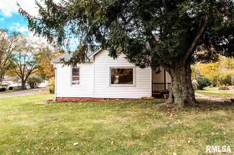 208 E Lincoln St, Roanoke, IL 61561 photo 2