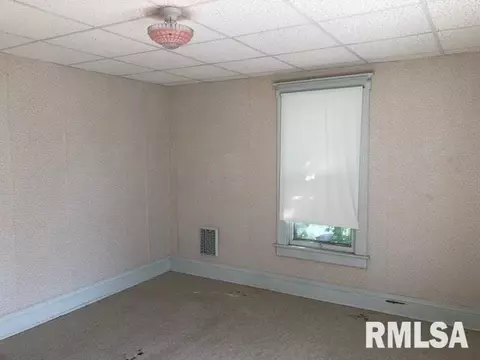310 E 5th St, Gridley, IL 61744 photo 16