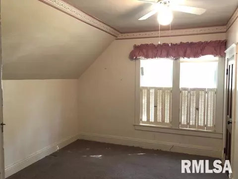 310 E 5th St, Gridley, IL 61744 photo 22
