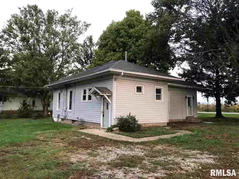 1221 Clark St, Lowpoint, IL 61545 photo 2