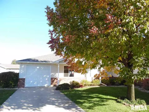 111 Easy St, Washington, IL 61571 photo 1
