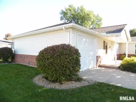 111 Easy St, Washington, IL 61571 photo 4