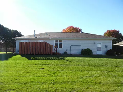 111 Easy St, Washington, IL 61571 photo 5