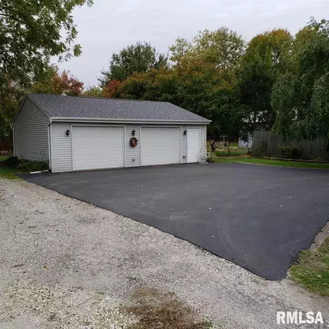 936 Elm St, Canton, IL 61520 photo 31