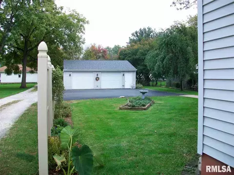 936 Elm St, Canton, IL 61520 photo 33