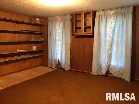 200 W Gilman, Secor, IL 61771 photo 18