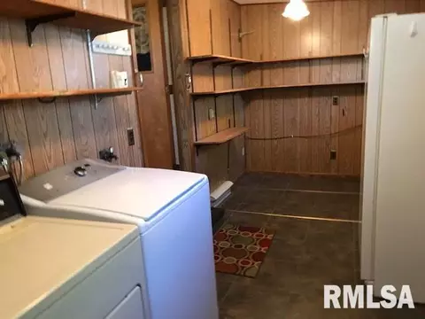 200 W Gilman, Secor, IL 61771 photo 4