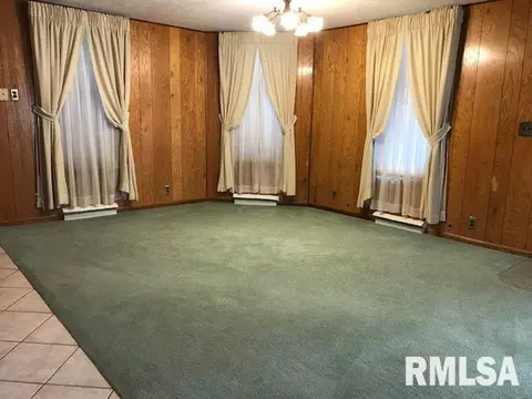 200 W Gilman, Secor, IL 61771 photo 8