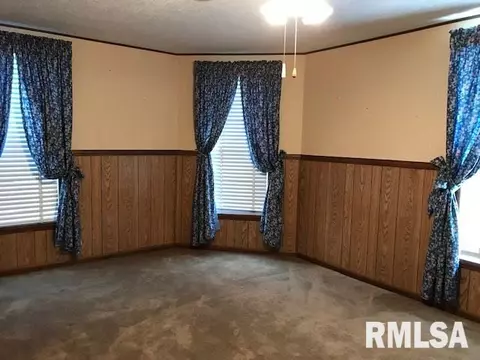 200 W Gilman, Secor, IL 61771 photo 17