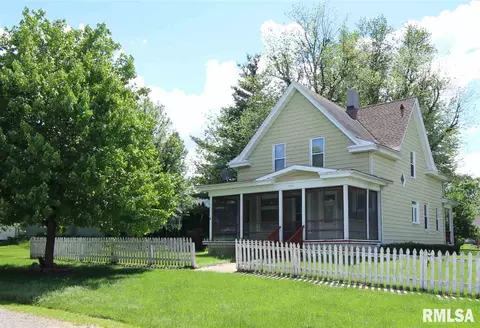 207 N 5th St, Dunlap, IL 61525 photo 2