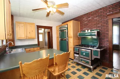 207 N 5th St, Dunlap, IL 61525 photo 17