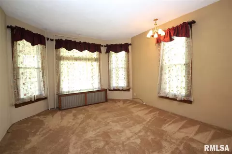 207 N 5th St, Dunlap, IL 61525 photo 11