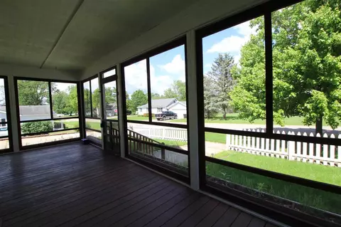 207 N 5th St, Dunlap, IL 61525 photo 4
