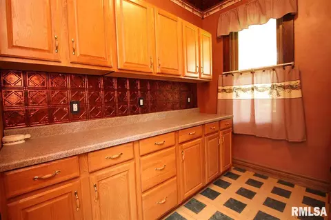 207 N 5th St, Dunlap, IL 61525 photo 19