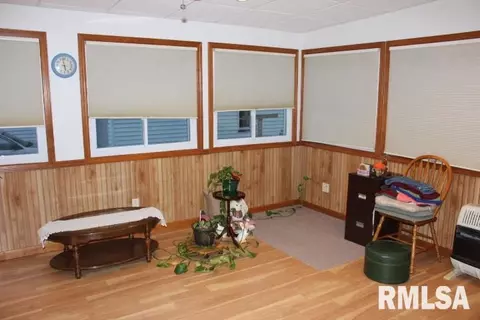 1094 E Ash, Canton, IL 61520 photo 17