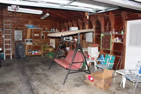 1094 E Ash, Canton, IL 61520 photo 3