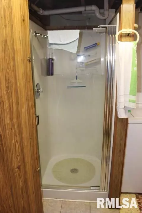 1094 E Ash, Canton, IL 61520 photo 31