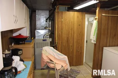1094 E Ash, Canton, IL 61520 photo 26