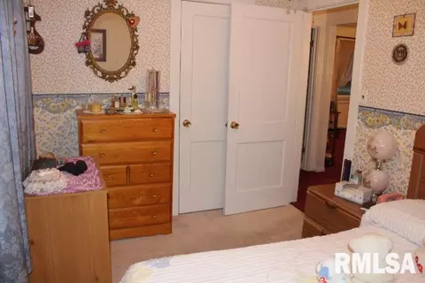 1094 E Ash, Canton, IL 61520 photo 9
